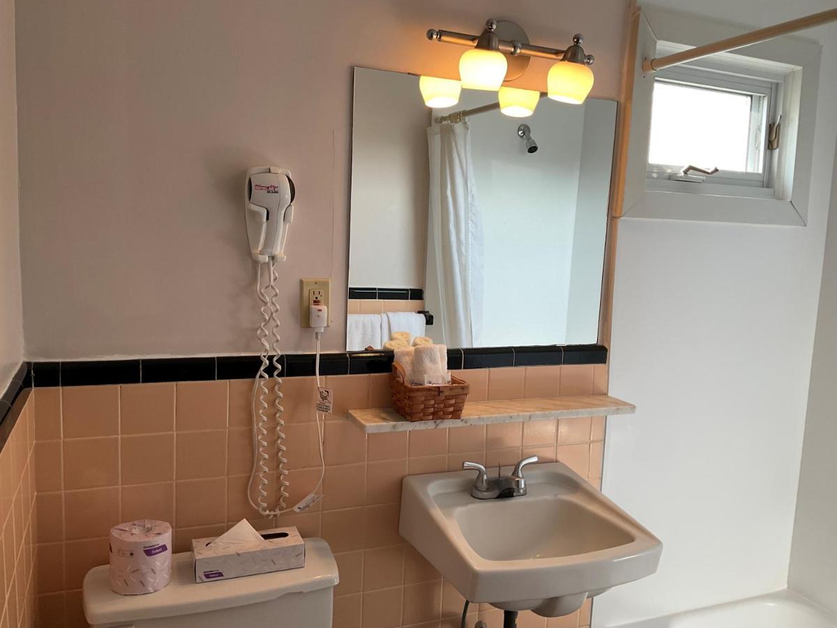 Motel & Hotel La Paysanne Sherbrooke Dış mekan fotoğraf