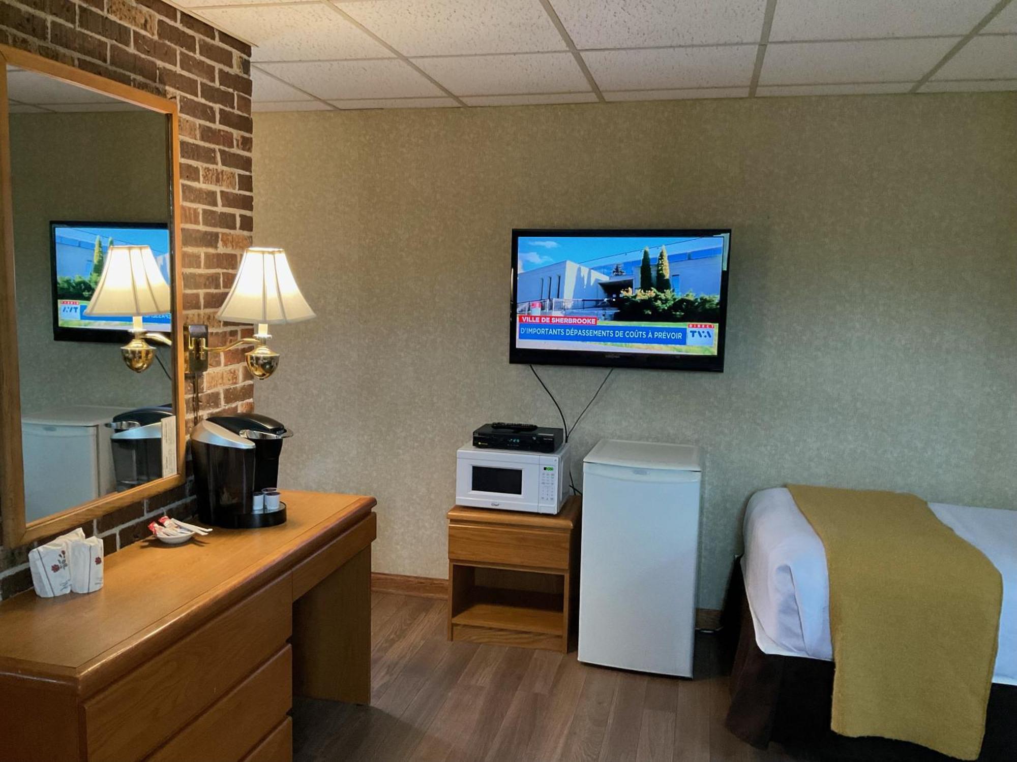 Motel & Hotel La Paysanne Sherbrooke Dış mekan fotoğraf