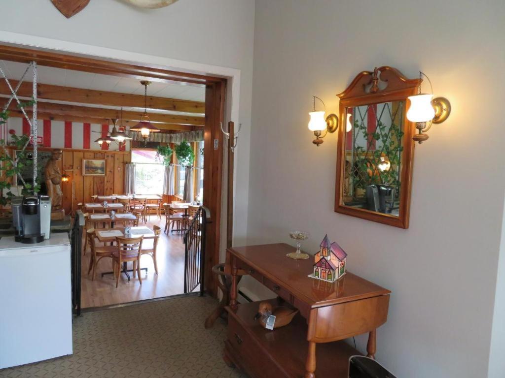 Motel & Hotel La Paysanne Sherbrooke Dış mekan fotoğraf