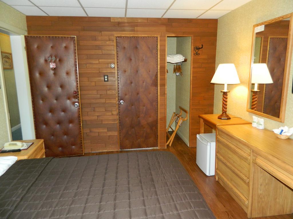 Motel & Hotel La Paysanne Sherbrooke Dış mekan fotoğraf
