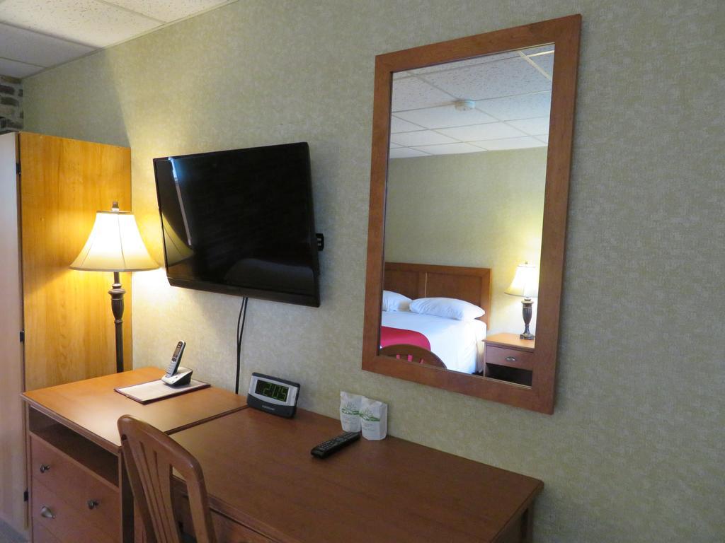 Motel & Hotel La Paysanne Sherbrooke Dış mekan fotoğraf