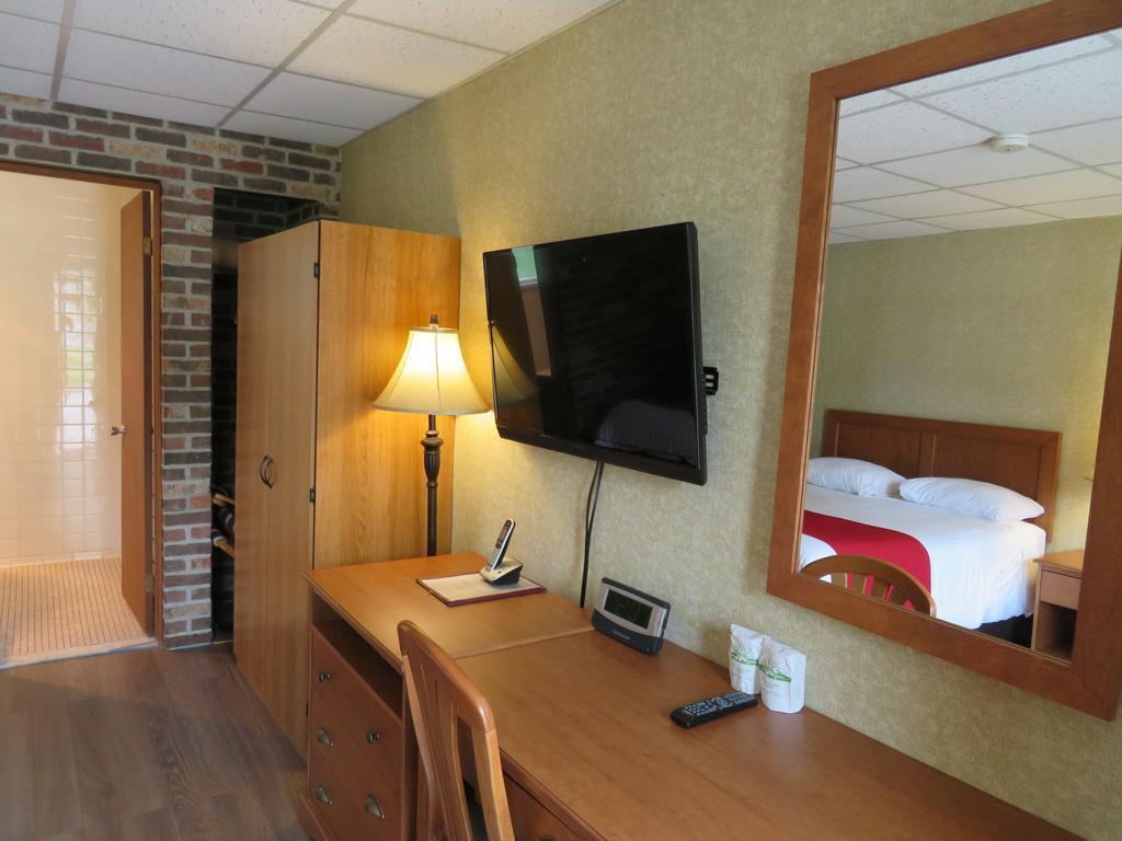 Motel & Hotel La Paysanne Sherbrooke Dış mekan fotoğraf
