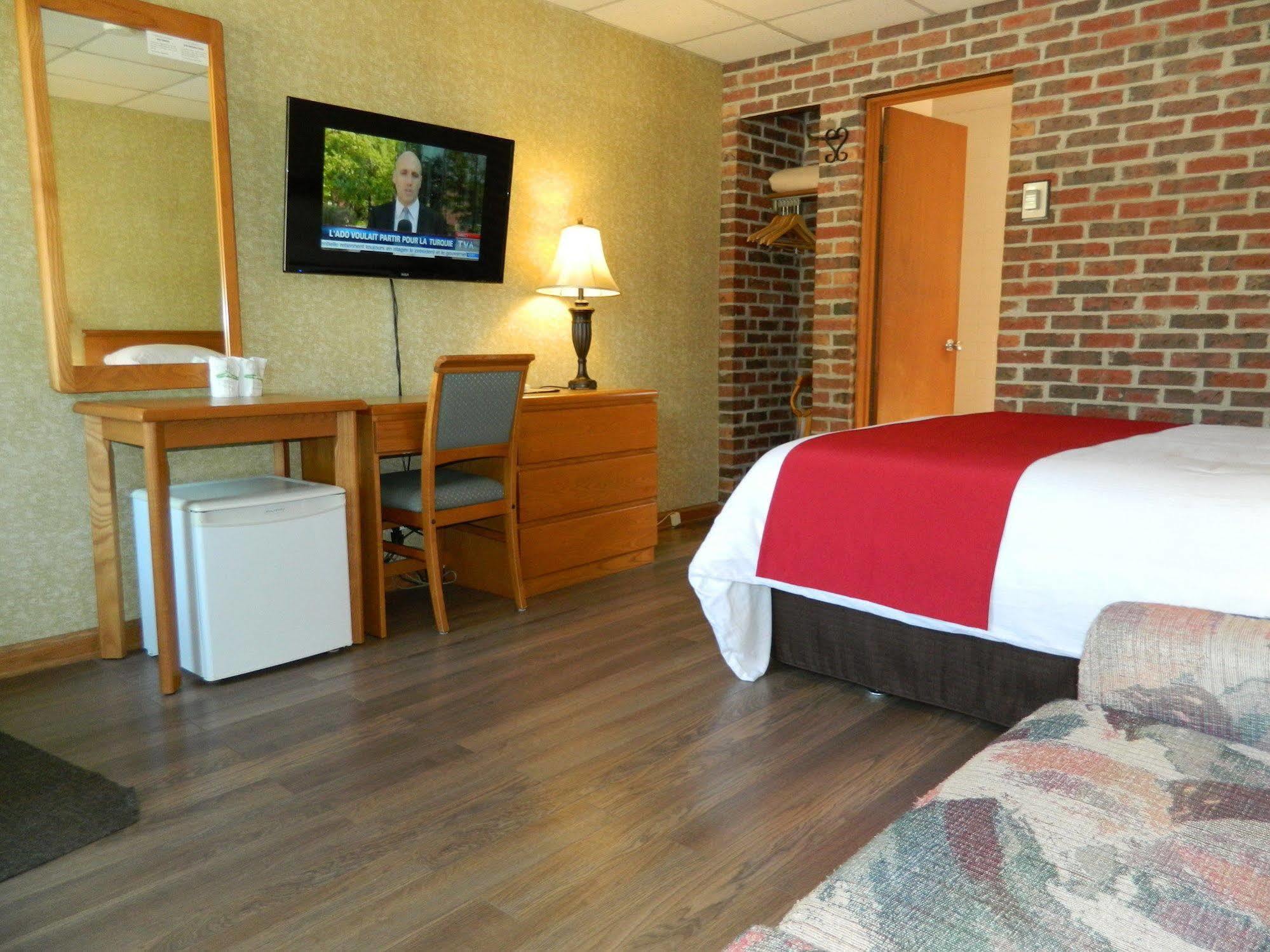 Motel & Hotel La Paysanne Sherbrooke Dış mekan fotoğraf